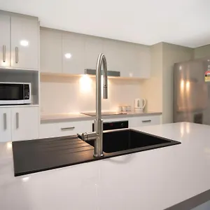  Apartment Marlin Cove Australia